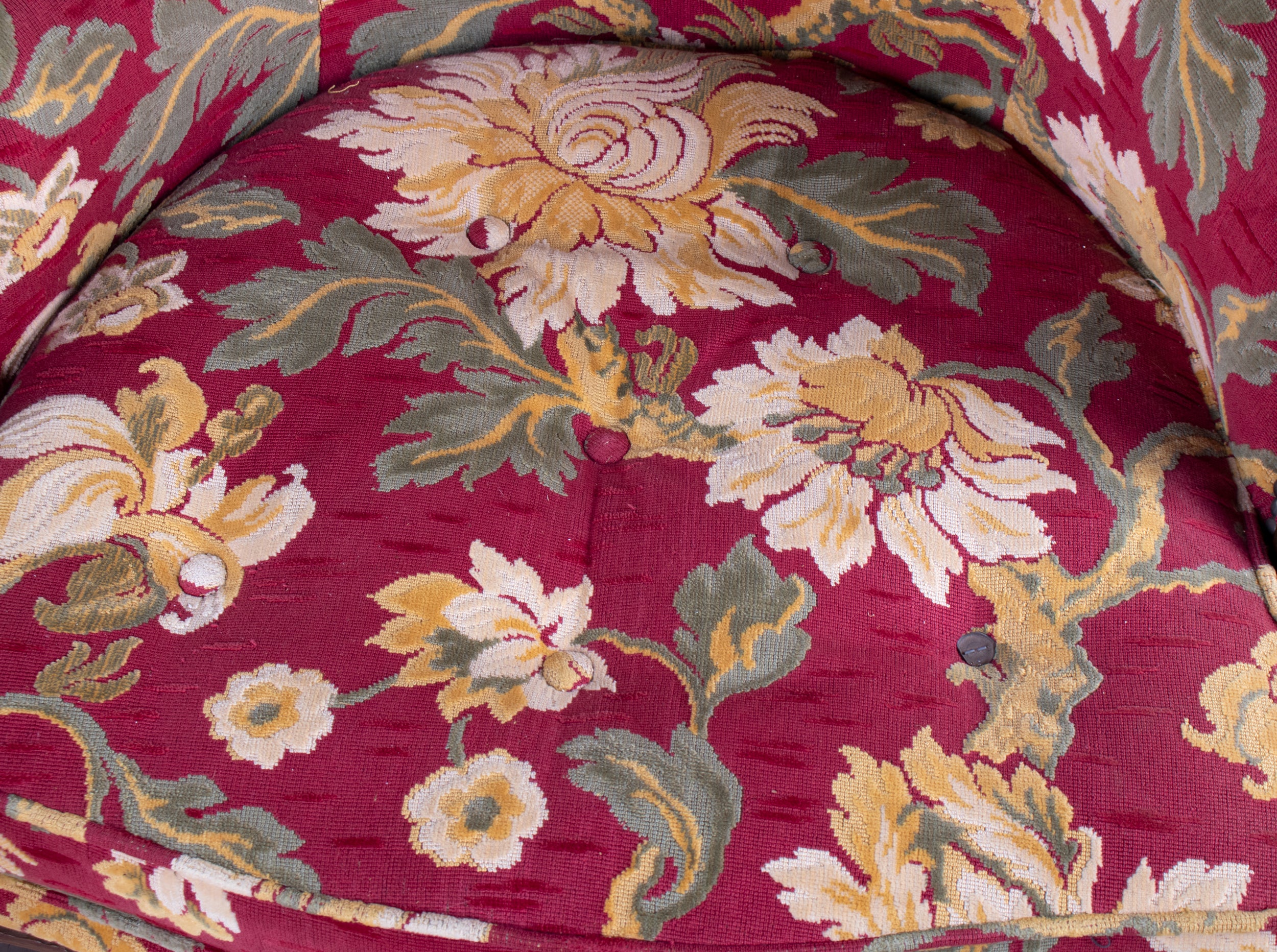 Pareja de Sillas Francesas Tapizadas con Motivos Florales, del Siglo XIX