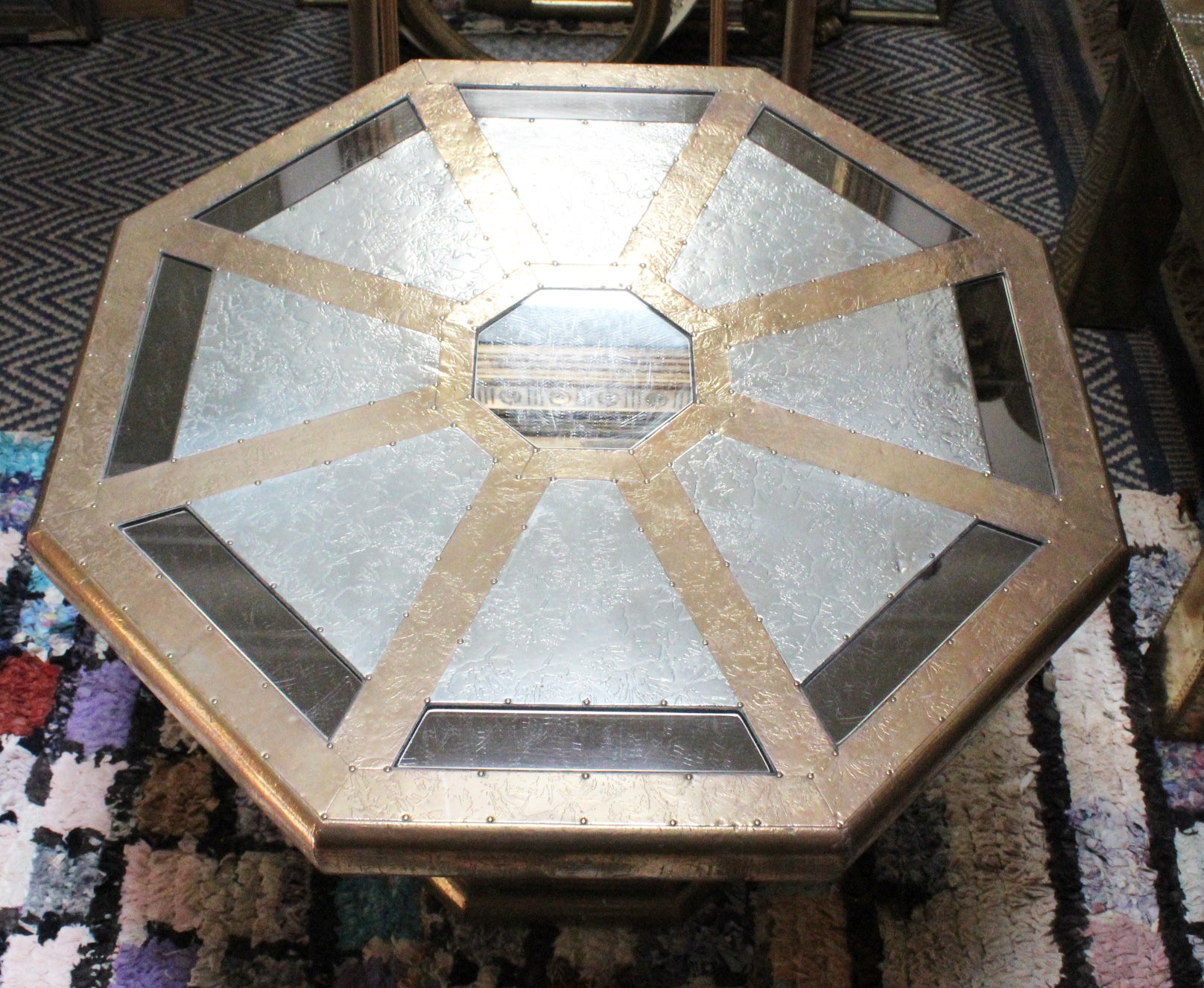Mesa de Centro Octogonal de Latón Dorado con Espejos, de Rodolfo Dubarry, de los Años 70