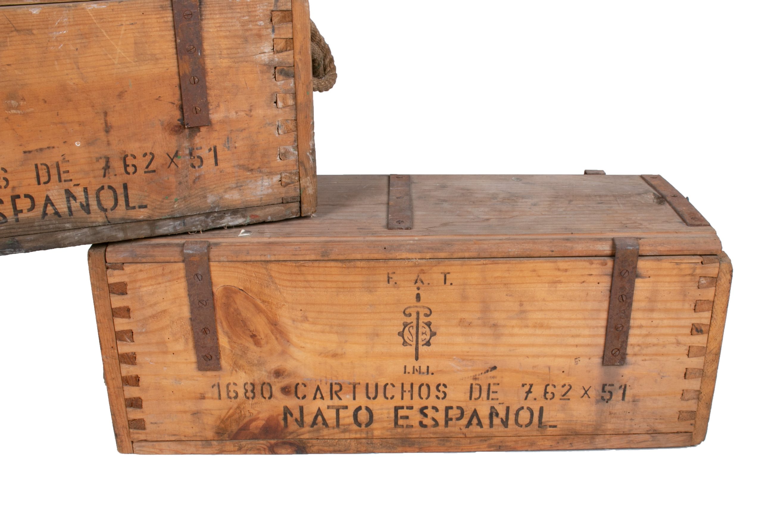 Cajas de Munición de Madera y con Herrajes del Ejército Español, de los Años 70