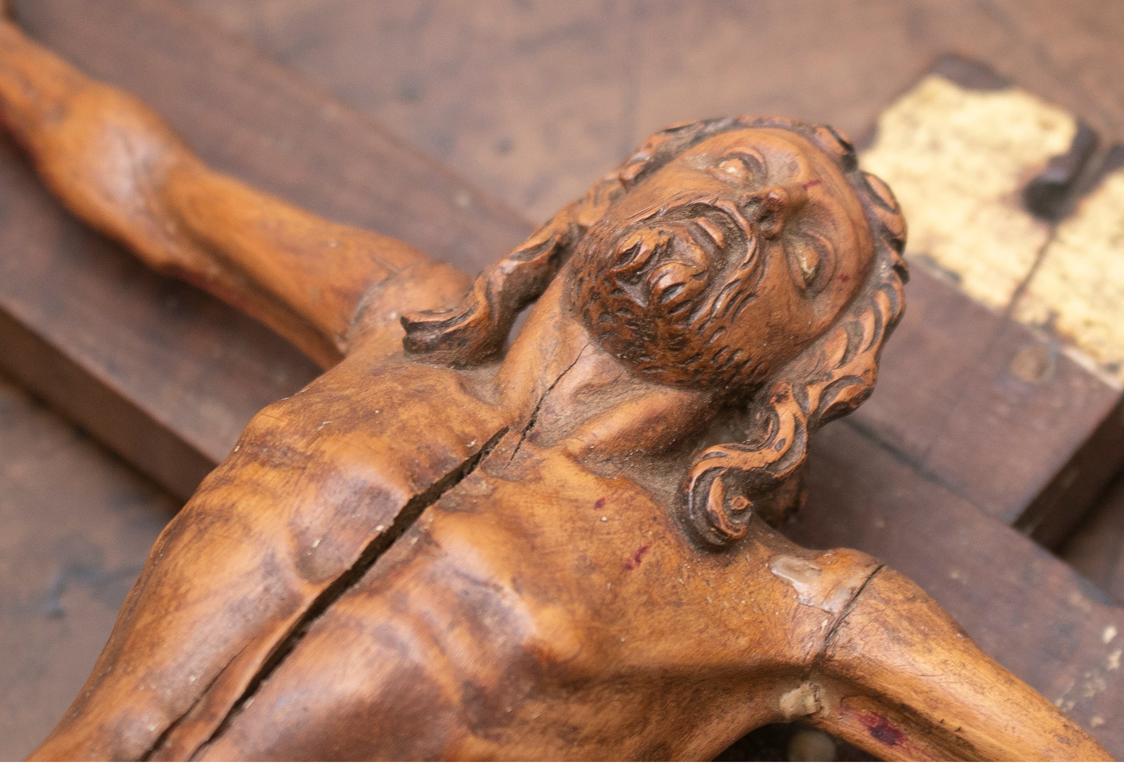Cristo en La Cruz en Madera de Boj, España, Siglo XVII