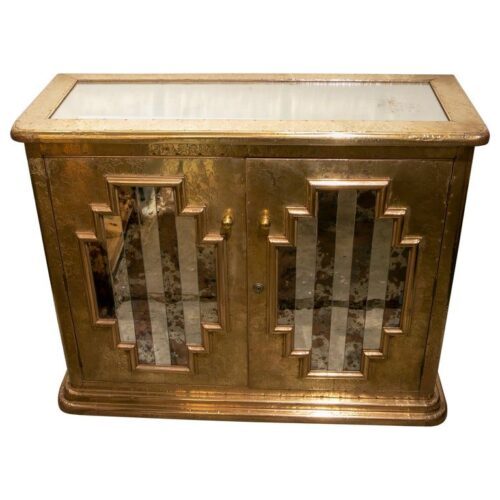 Consola de los años 80 con puertas y espejos de latón