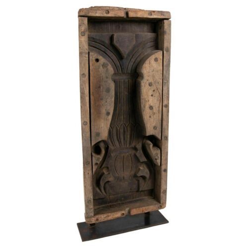 Molde de madera para fabricar balaustradas con base decorativa de hierro