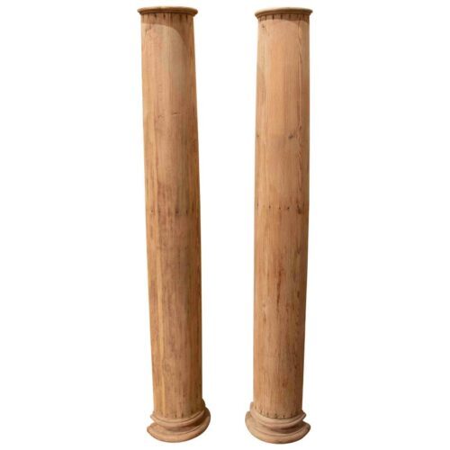 Pareja de medias columnas decorativas de madera con compartimento interior