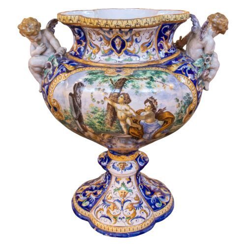 Gran jarrón italiano de mmajolica policromada con querubines, firmado Gi. Battoji