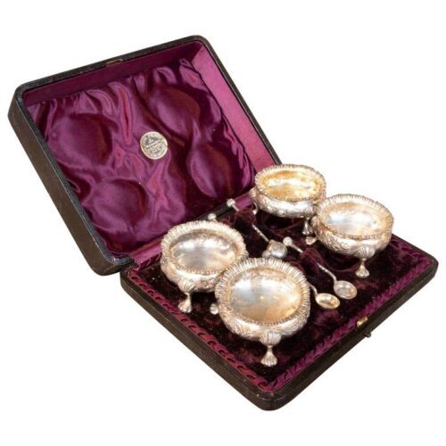 Juego de salero victoriano de plata de la década de 1875 en su estuche original, John Perry