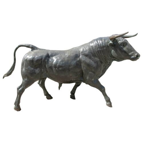 Escultura de Toro de Bronce Patinado de gran tamaño y estilo clásico
